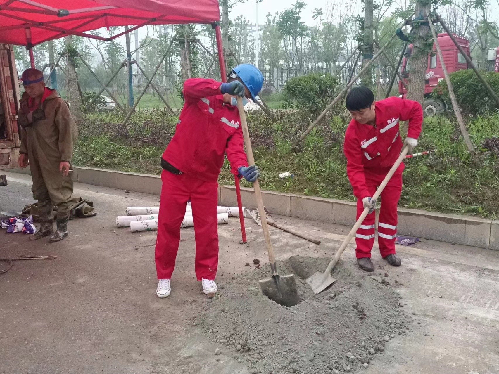 万秀管道疏通哪家好】及时进行市政管道清淤
